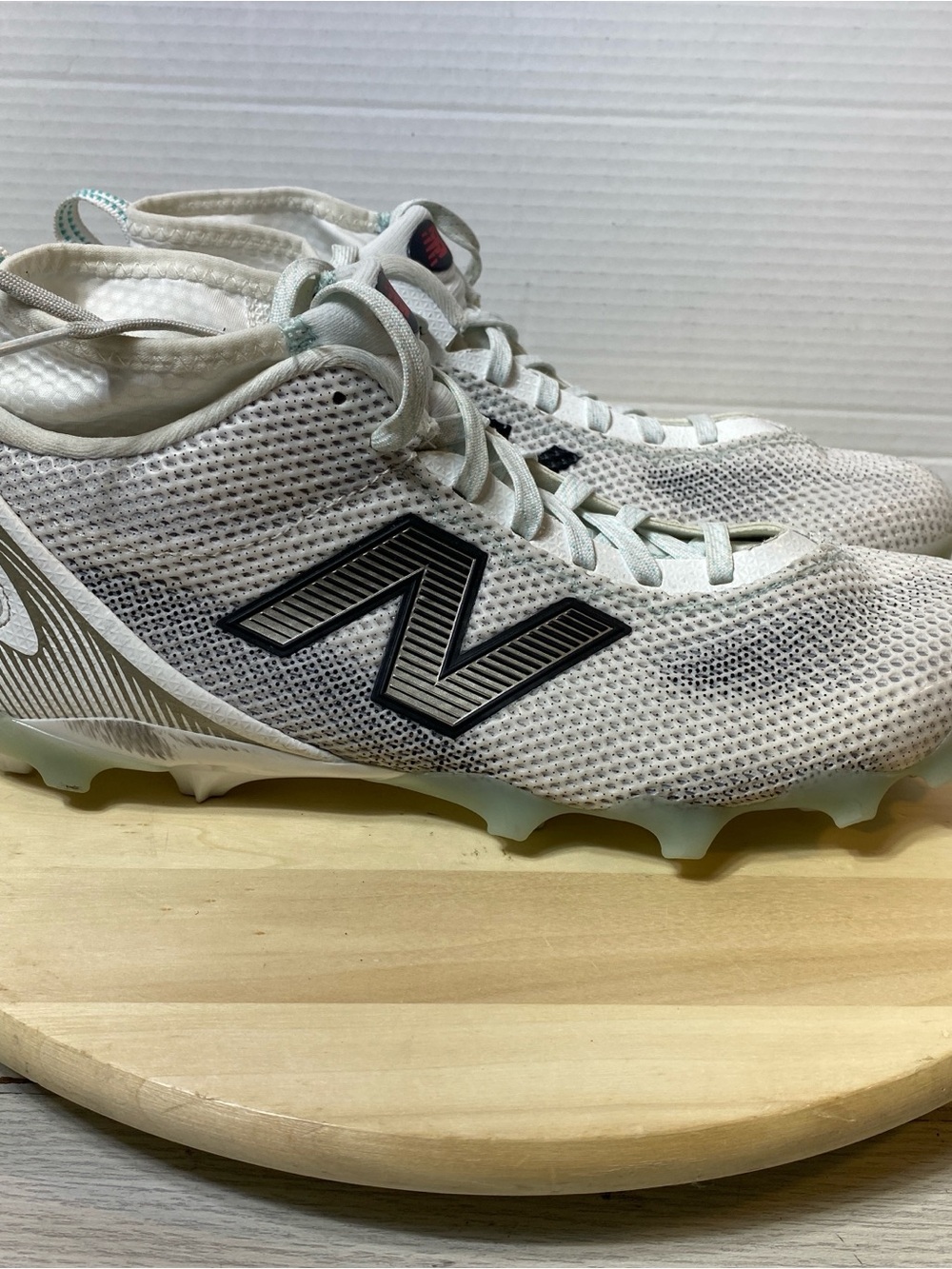 New Balance Freeze LX v5 Lacrosse Cleats White Silver FREEZWT5 Men’s Size 9.5 - Picture 1 of 10